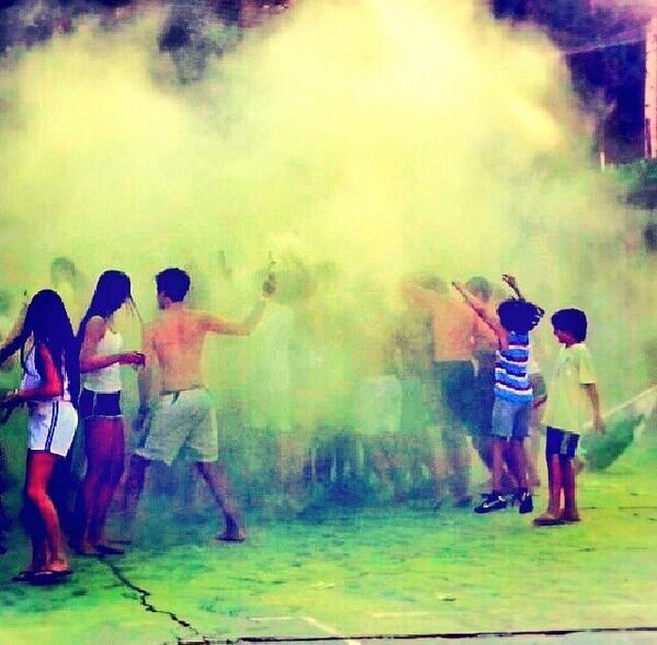 Larirusak's tweet photo. Juntos escribimos esta historia sin final, con este grupo quiero estar para toda la vida!!ParaTodaLaVida #Tilta2013 http://t.co/WIAobkkWI3