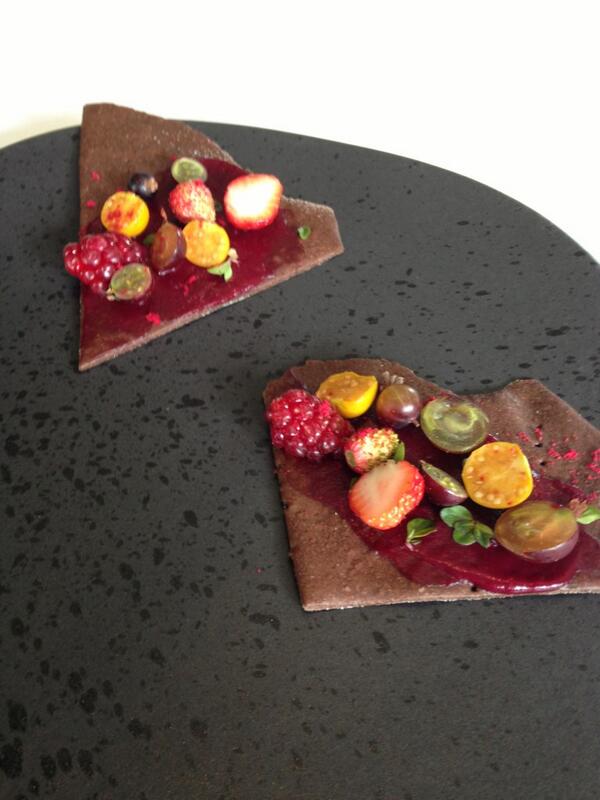 Berries and blood biscuit, impressive start to the shop chief <a href="/BraeRestaurant/">Brae</a> <a href="/ChefDanHunter/">Dan Hunter</a> <a href="/Damien_neylon/">Damien neylon</a>