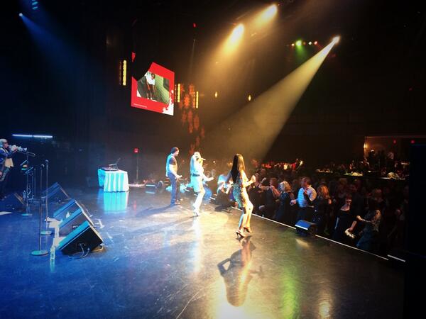FredAboutTown's tweet photo. Crowd goes wild! Partying with @TenSouljers @Stantec Christmas Classic @riverrockcasino Good times! Thx @dawnchubai http://t.co/75Q6y1AdGL