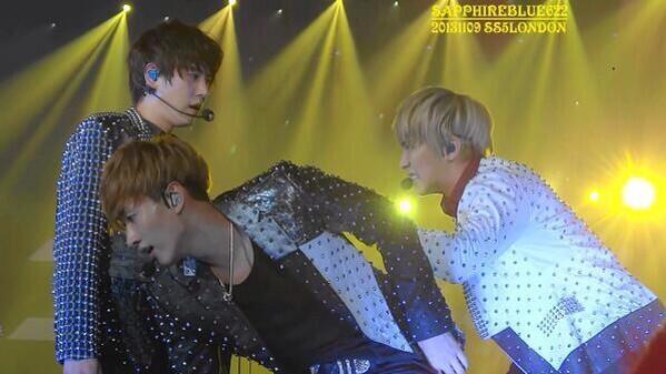 ≽^•༚• ྀི≼ OFF tweet media