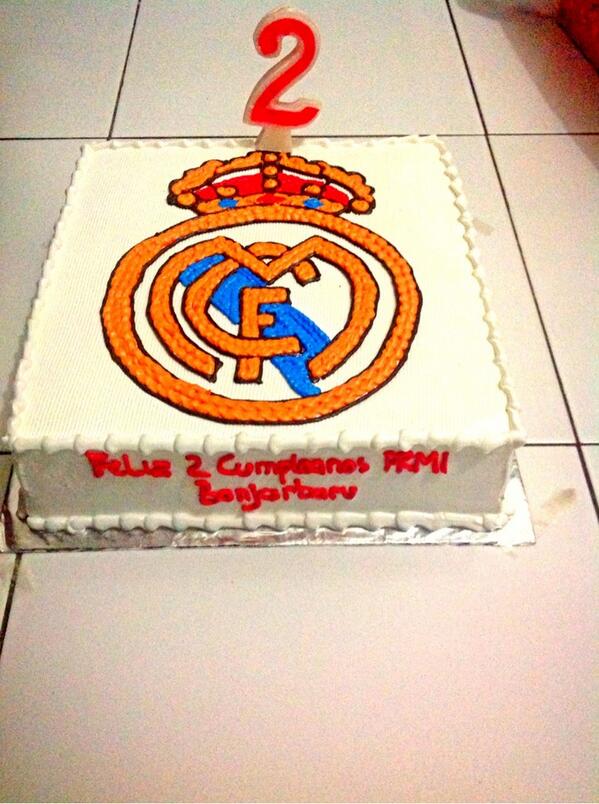 Madrid_IndoBJB's tweet photo. Syukuran hari jadi ke 2 PRMI Regional Banjarbaru. malam ini, 15 Desember 2013 At Pastagio #HalaMadrid ;) http://t.co/K4dle9cQhm