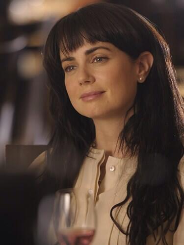 Mia Kirshner Fans On Twitter Beautiful Mia Kirshner As Christy