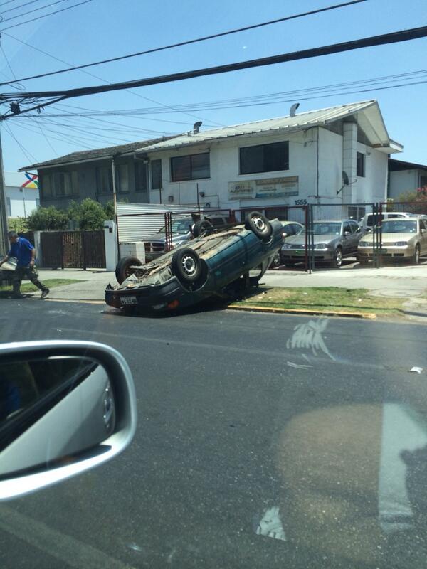 Timberwolf480's tweet image. Only in Chile... #foreigndrivers