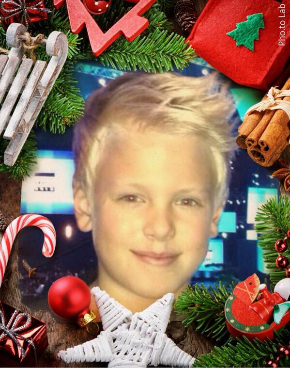 TrailerMaker1's tweet photo. @carsonlueders Here is my edit!
#CarsonChristmas http://t.co/uxE9gsIfqR