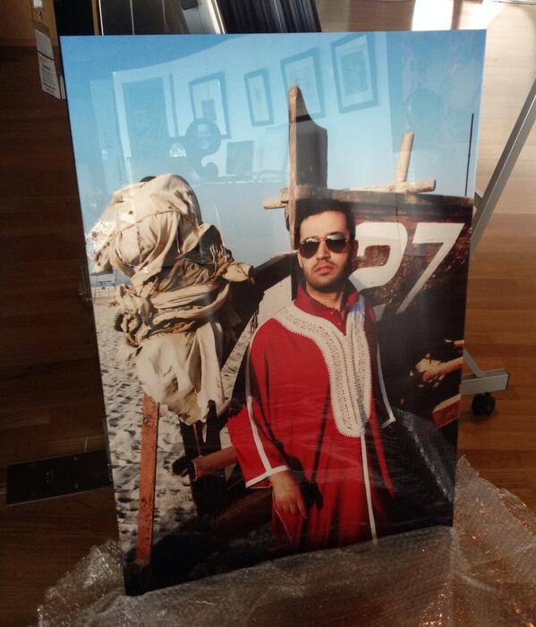 Recent metallic print of Moroccan artist I photographed in Dubai..... <a href="/SchonMagazine/">Schön! Magazine</a> <a href="/IslamicArtsMag/">IslamicArtsMagazine</a> <a href="/QtrMIA/">Museum of IslamicArt</a>