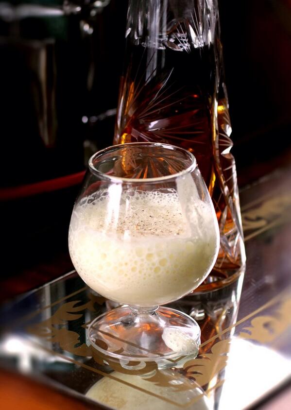 RoyalMinister's tweet image. Enjoying a cozy snow day? Check the site for this delicious #EggNog cocktail to warm you up!