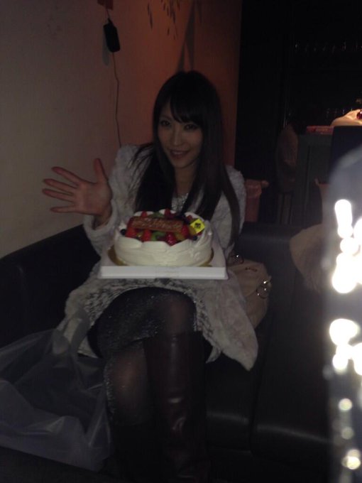 バースディケーキいただきます♡ http://t.co/nWSr7t24N8