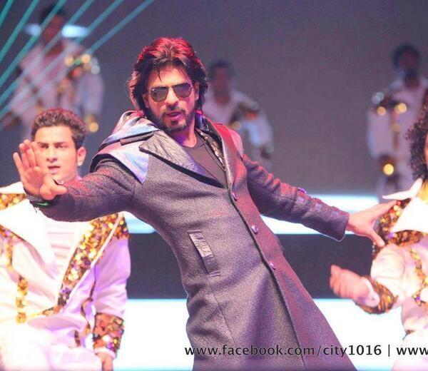 TKKFC's tweet photo. #SRKMostPowerfulIndianCelebrity

Style does Matter :) http://t.co/x818FucUnZ