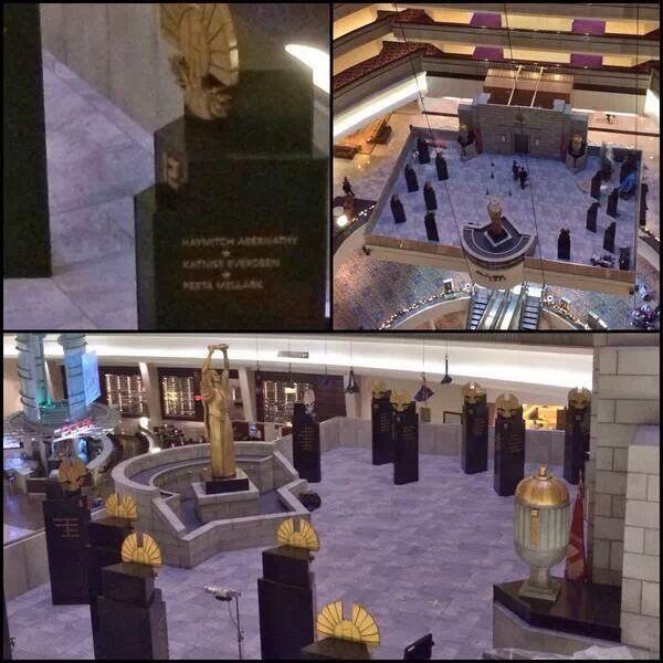 SET #Mockingjay PARTE 1&amp;2

#LosJuegosDelHambre
#TheHungerGames
#CatchingFire
#Sinsajo
#LosJuegosDelHambreEnLlamas