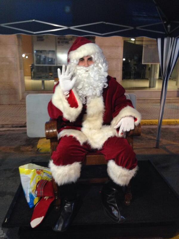 ESergioSevilla's tweet photo. Este finde semana tuvimos a nuestro papa noel recogiendo las cartas de los niños..... http://t.co/XibdAj7FH3