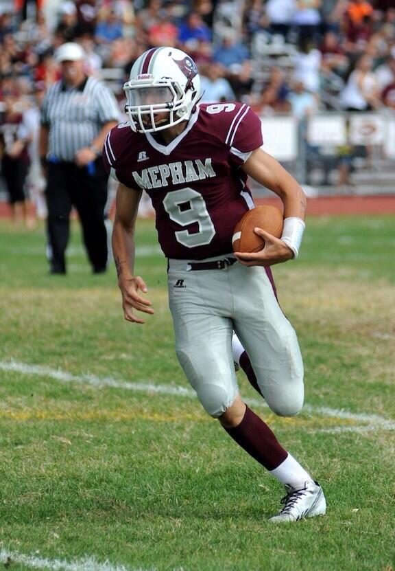 NassauConf_II's tweet photo. Congrats to Tyler Davis QB Mepham for going 2nd team All-Long Island. http://t.co/zHKwcaGFPC