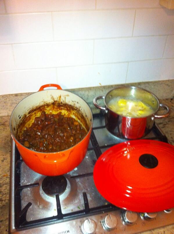 kshamilton's tweet photo. And Beef Ragu cooked!! Solid Sunday in my book http://t.co/yomhjlF1dW