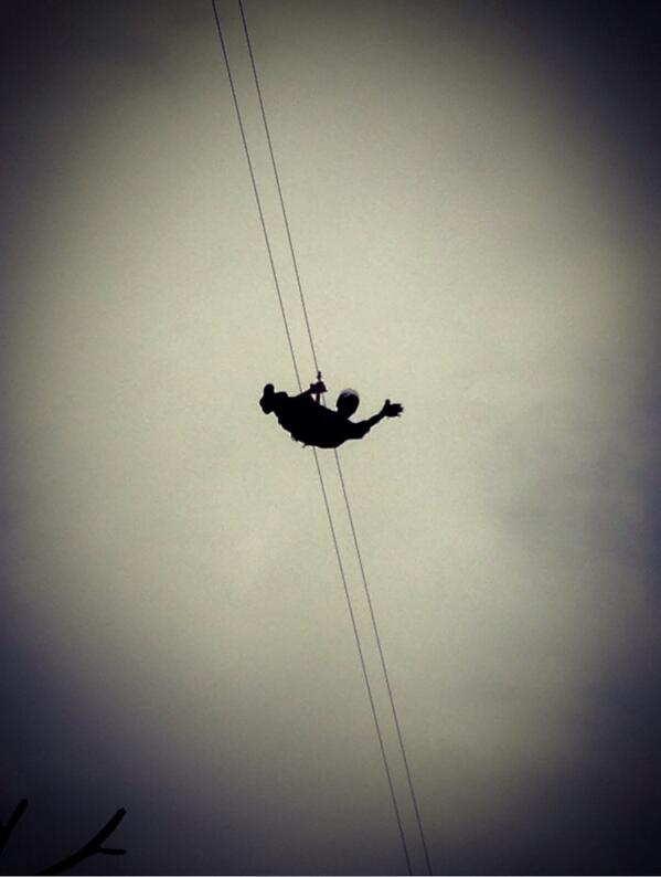 GoAdventurescr's tweet photo. Up in the air!!!! http://t.co/bOCB8Jg6iw