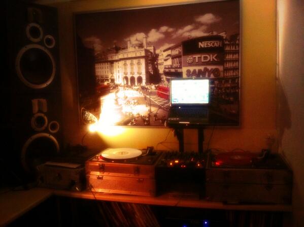 DNB live rave-radio.com