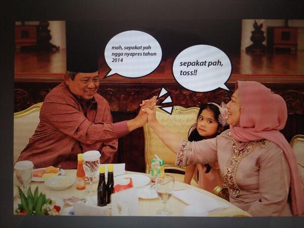 Yang pasti sebagai Istri, Ibu Ani Yudhoyono nurut sama Presiden <a href="/SBYudhoyono/">S. B. Yudhoyono</a> sebagai suaminya