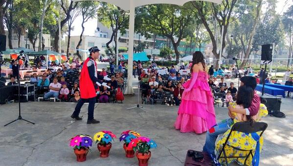 Mundialito's tweet photo. Domingo Cultural en tu Parque de la colonia Postal, con la obra infantil, Quien es tu Serafín. http://t.co/YkZvVZbaXv