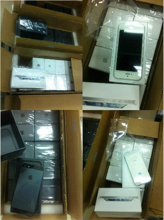 PromotionEllen's tweet photo. CHRISTMAS PROMOTION! FOLLOW, RETWEET &amp; WIN - Apple iPhone 5s! There will be 20 lucky winners! #lottery http://t.co/kNO4kv8Su3