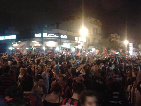 Sil_fm's tweet photo. "@SanLorenzo: ¡Boedo es una fiesta, #SanLorenzo es CAMPEÓN! http://t.co/1qBchTYjuw"