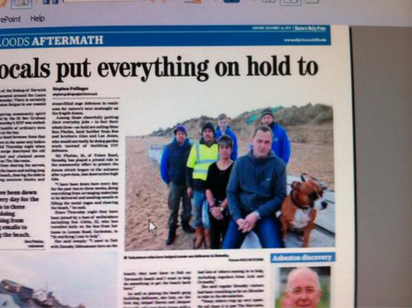 David_Powles's tweet photo. Recognise these people @laconarmshemsby @SaveHemsby ??? #tomorrowspaperstoday http://t.co/YIJfXaYSZF