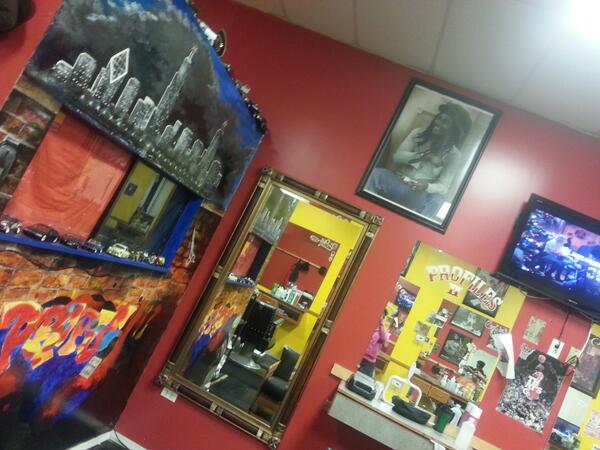 WHATZHOTANDNOT's tweet image. #ProfilesII My Best Friends Scotters Barber Shop #TheBest in #ChiTown #Honest