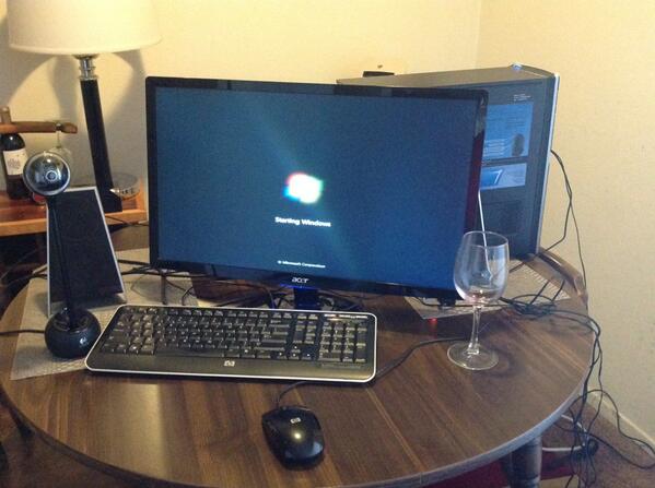 707eclipse's tweet image. Bye bye Windows PC and PC gaming. Cleaning it up and passing it on to my brother. #goodbyewindows #windowspc