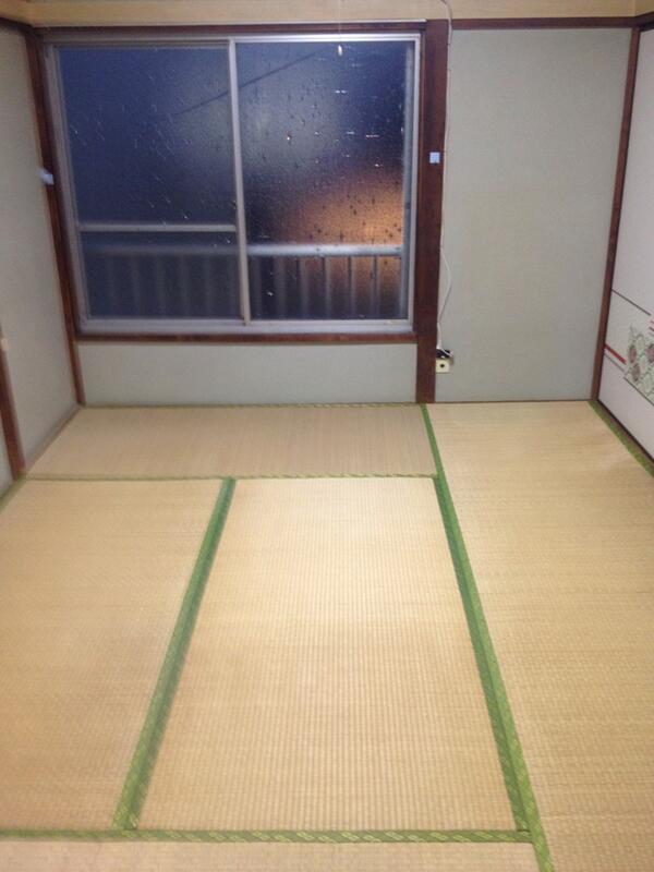 バイきんぐ小峠 En Twitter 数日前引っ越しをかました この歳になって初めて風呂とトイレが別々の部屋に住む 前のあの廃墟寸前のボロアパートをテレビで拝見した方も少なくないと思う 15回は出た さすがにもういいやろ さらば畳 Http T Co 8nclcc9apo Twitter