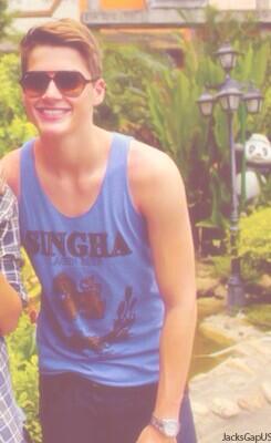 falseebye's tweet image. bae