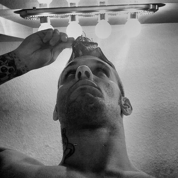 GravesMistake's tweet image. People as me how i get my hair to look so good i respond with 2 thing a Comb and some grease #MirrorSelfie