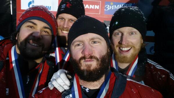 CompressportCan's tweet photo. Oh yeah, nice work! RT @bencoakwell Podium selfie.
@BobTeamSpring @Codes11 @JesseLumsden28 @CANFUND @CompressportCan http://t.co/Zf1nZob3Xl