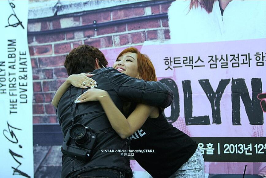 BblAhAtCMAAK3w9.jpg:large