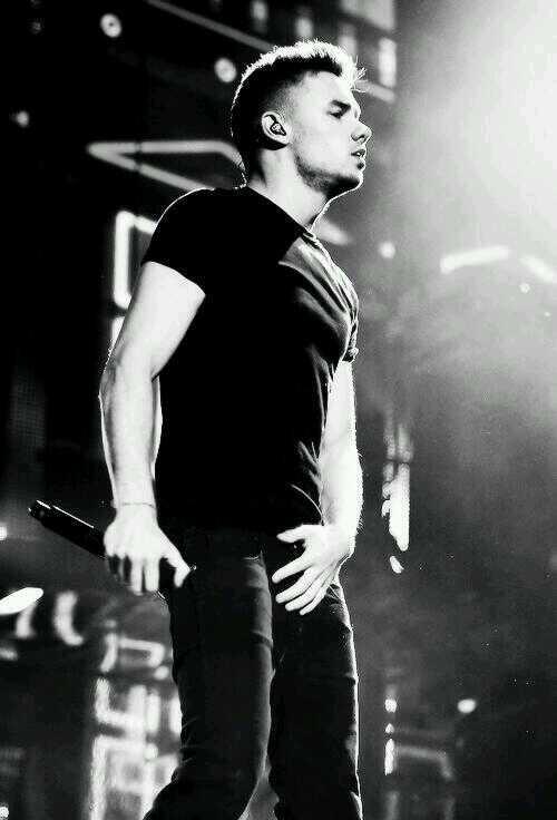 iiQueenLo_'s tweet image. #DylanSprouseNudesHadMeLike