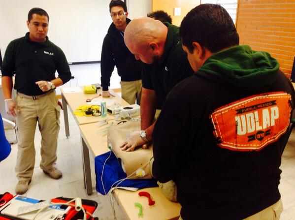 rcpmexico's tweet photo. Excelente fin de semana de #ACLS en @udlap y @gruporembis felicidades a todos los participantes. http://t.co/0UcIVH3oix