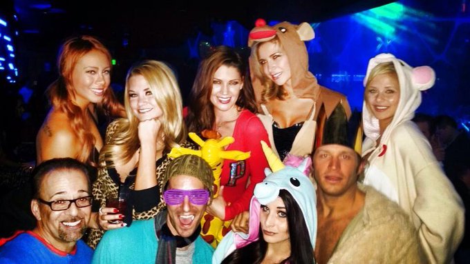 Never a dull moment ?
Crystal McCayhil's onesie birthday bash in Vegas last weekend ??? 
#GoodTimes http://t