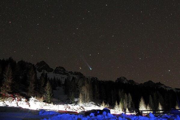 Focus_it's tweet photo. Buongiorno! La cometa #Lovejoy Sopra Passo San Pellegrino in Trentino. Foto di  Henry 67 (http://t.co/9B4pgbBmup) http://t.co/41msT9yszJ