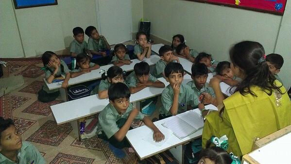 TheGarageSchool's tweet photo. Kindergaten story time http://t.co/9J09dlAwv3