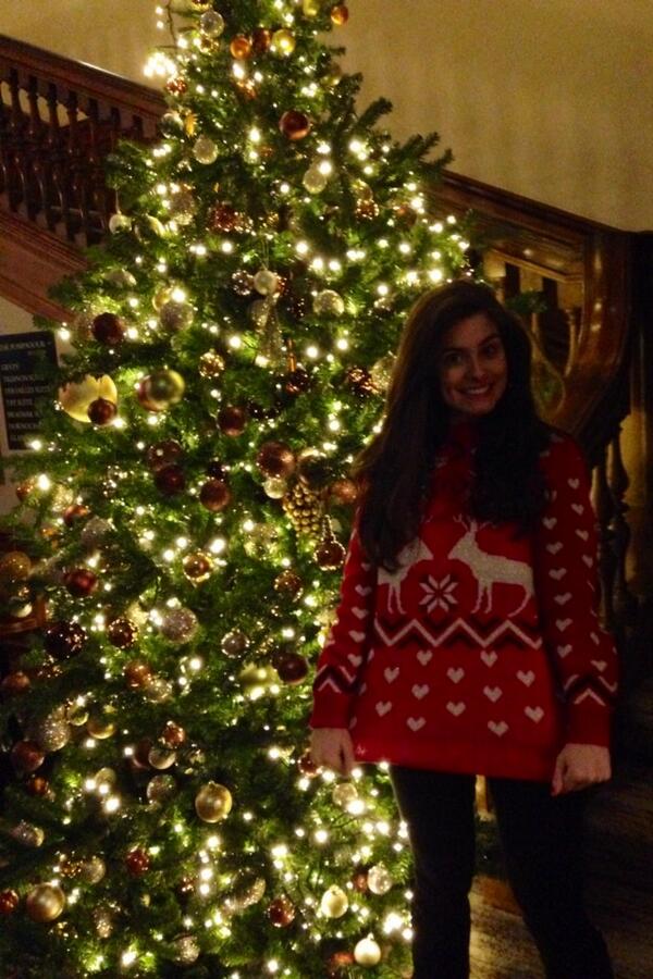 RachelShenton's tweet image. Rocking around the Christmas tree #festive #ilovechriiiiiiistmas  ⛄️🎅🎄