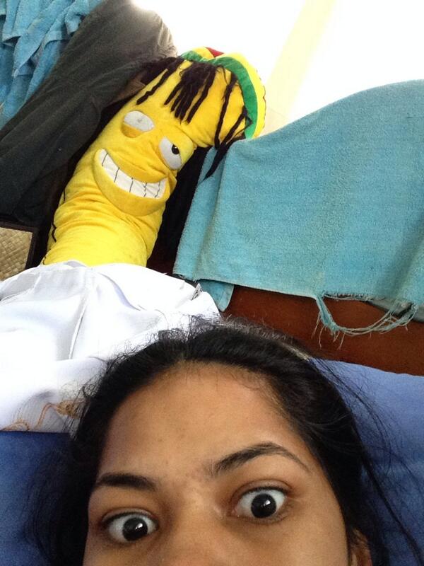 ffsolomua's tweet photo. Ultimate Photobomb #excusexaviersrippedsolokaele http://t.co/CJy8nutyDv