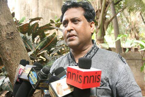 AAPKIAWAZMEDIA's tweet photo. hi, my interview's pic http://t.co/VH5swYEegz
