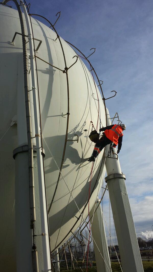 This week acoustic emision inspections and #ropeaccess on spheres at #refinery in the #botlek.