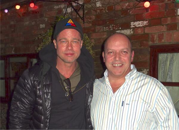 A great pleasure for the boss to welcome #BradPitt <a href="/bricklayerspub/">Bricklayers Arms</a> and his #Fury costars after a hard day's filming!