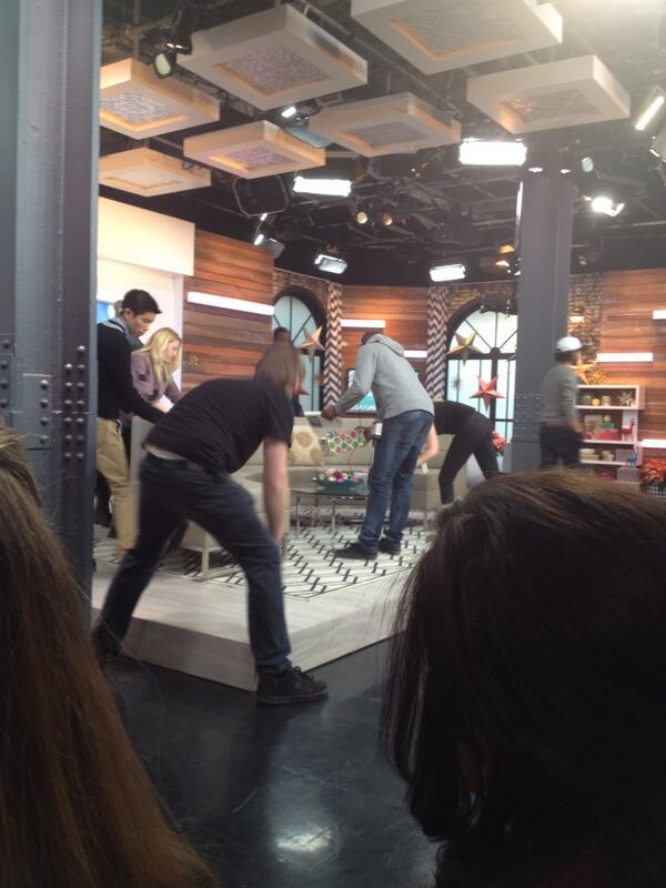 McCallumJM's tweet image. #setchange on @TheSocialCTV during break! Wish someone could redo my house that quick!