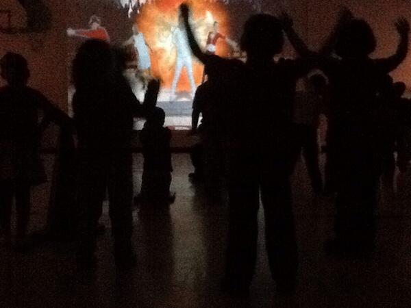 FrithMfrith's tweet photo. Watson kids moving to the wii Just Dance! http://t.co/P1K4aPr5xF