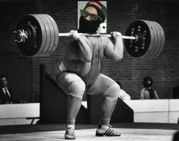 rectofficiel's tweet photo. Jui à la salle de Gym #WorkOut Vous faites quoi la #TeamRectO #SiJétaisUnJoueurDeFootJseraisMichaelJordan #JePèèèzzze http://t.co/OW8whfPiBg
