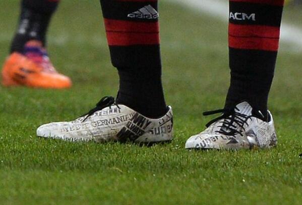 brfootball's tweet photo. Mario Balotelli is wearing football boots covered in headlines he has made during his career http://t.co/59YqdbxPCo http://t.co/9Ta05YvN0g