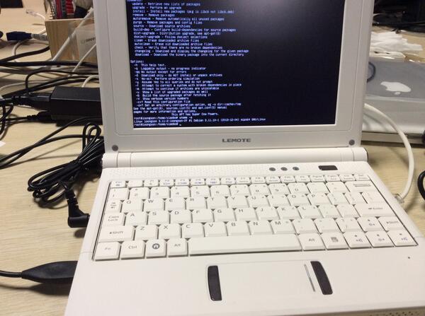 HardwareWithYou's tweet photo. #HardwareWithYou Loongson CPU based laptop: Yeeloong. a ~46$ mini computer. @seeedstudio http://t.co/ahSi10Qc8i http://t.co/uuNvTYq9Qw