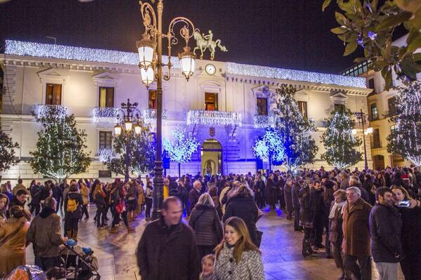 La Navidad en Granada, nuestro ayuntamiento. Foto tomada del ideal.