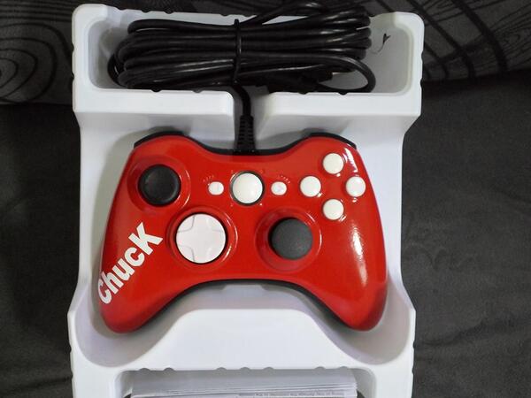 LoordK_CG's tweet photo. OLHEM O MEU SCUF FEITO PELO THIAGO DONO DA EMPRESA @GueGuiBrxScuf FICO ZIKA ! RECOMENDO MTO !!!!! http://t.co/YigoCiSmQT