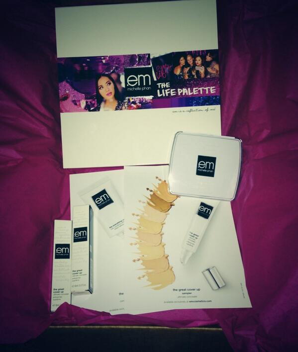 Lup_eeeee's tweet image. It&apos;s here 😍 @MichellePhan #emcosmetics