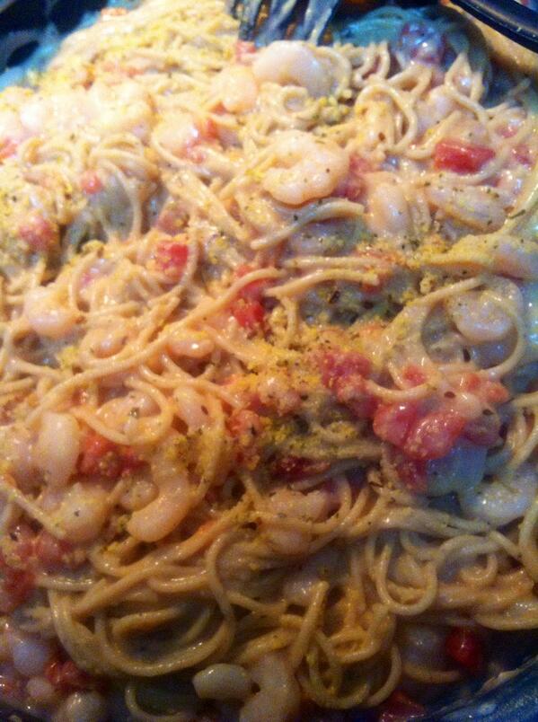 Capt_Lezlo's tweet image. Pescitarian Living Day #2: Spicy Shrimp Linguine #oop #imIndaKitchen