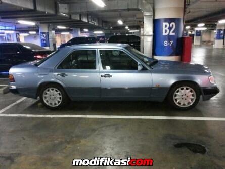 roysurono's tweet photo. For Sale Mercedes 300E Sportline AT (asli) tahun 91 perfect condition dan siap pakai , call/sms 085711111769 http://t.co/FPrbFMQhDS